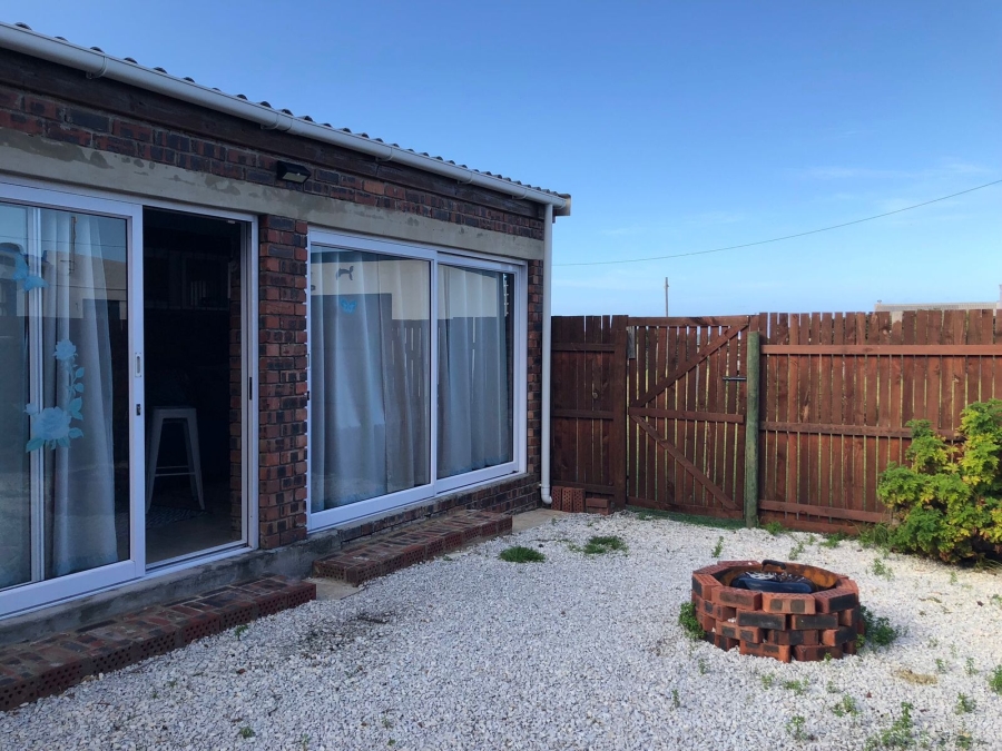 To Let 2 Bedroom Property for Rent in Bettys Bay Western Cape